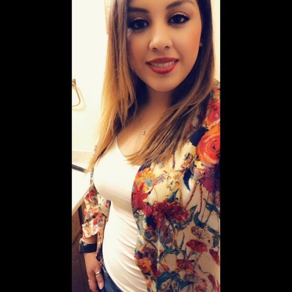 Meet your Posher, Daniela - Picture 1 of 1